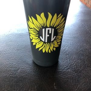 Customer tumbler